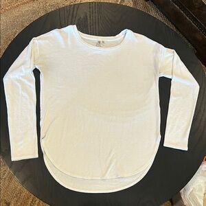 Banana Republic White Long Sleeve Top. The signature tee. Sweater feel